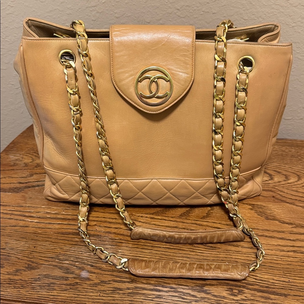 CHANEL Lambskin Chain Shoulder Bag Tote With Entrupy Authentication
